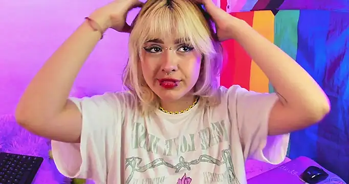 NekoWaifu online show from 11/04/25, 01:15