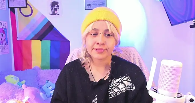 NekoWaifu online show from 11/12/25, 01:26