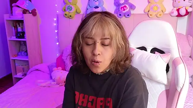 NekoWaifu online show from 03/25/26, 02:27