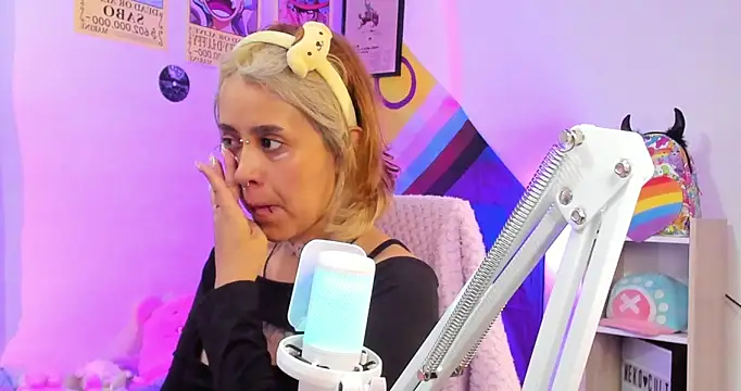 NekoWaifu online show from 09/27/25, 01:28