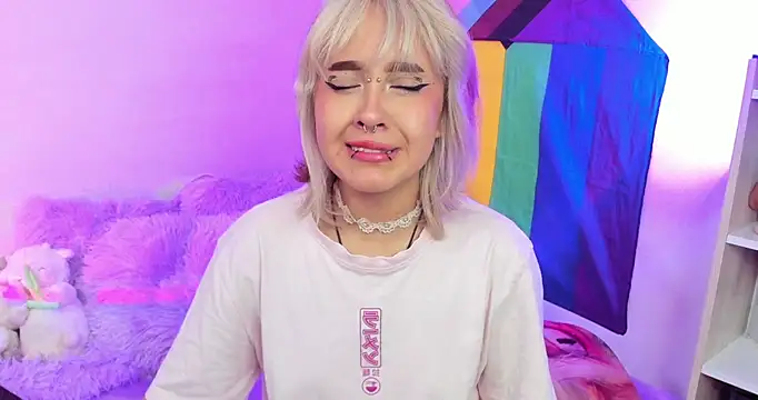 NekoWaifu online show from 09/25/25, 12:11