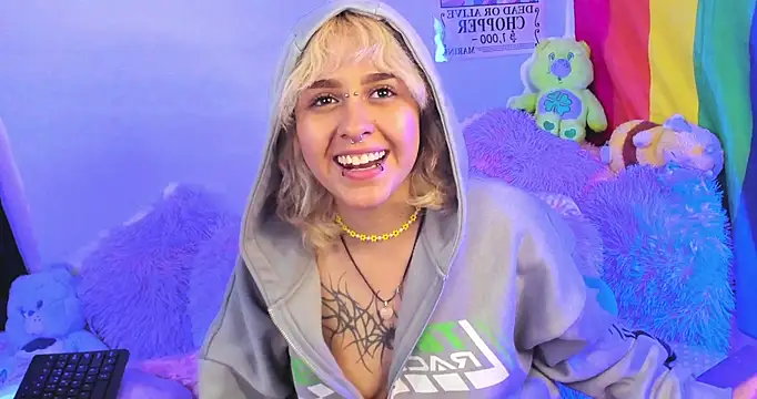 NekoWaifu online show from 11/08/25, 12:14