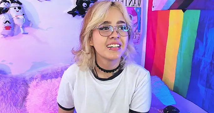 NekoWaifu online show from 10/28/25, 01:10