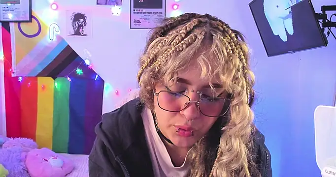 NekoWaifu online show from 11/29/25, 01:11