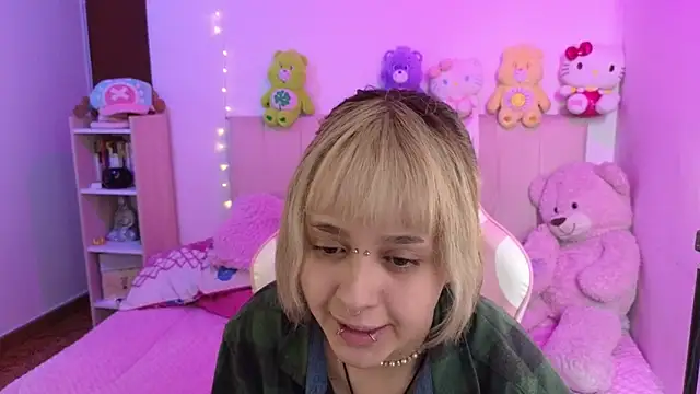 NekoWaifu online show from 03/31/26, 02:19