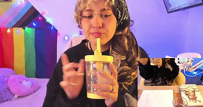 NekoWaifu online show from 11/28/25, 01:55