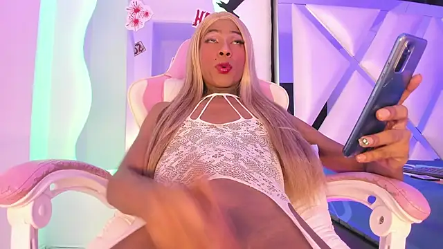 Mara royal online show from 11/11/25, 10:15