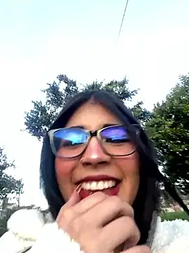 Snapshot of -Dannii- chatting on 09/25/25, 10:38 -Dannii- online show from 09/25/25, 10:38