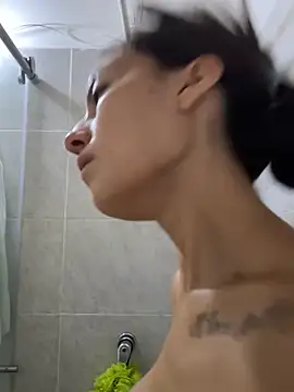 MiaKane99 online show from 10/22/25, 11:53