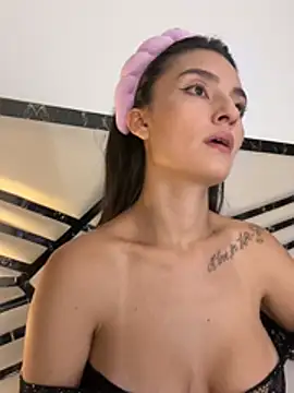 MiaKane99 online show from 04/02/26, 03:46