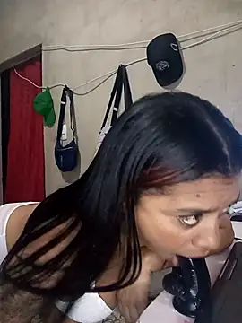 Snapshot of Isabela_Foxx1 chatting on 10/18/25, 11:40 Isabela Foxx1 online show from 10/18/25, 11:40