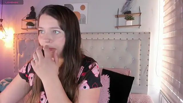 sophiee09  online show from 03/27/26, 01:34