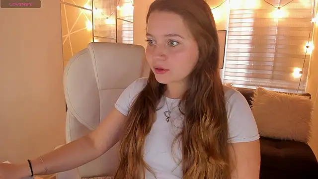 sophiee09  online show from 02/13/26, 01:44