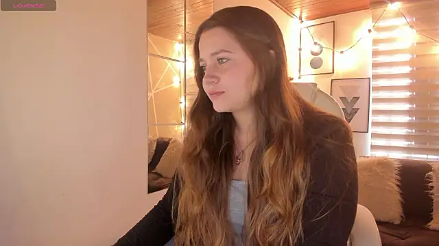 sophiee09  online show from 02/02/26, 01:54