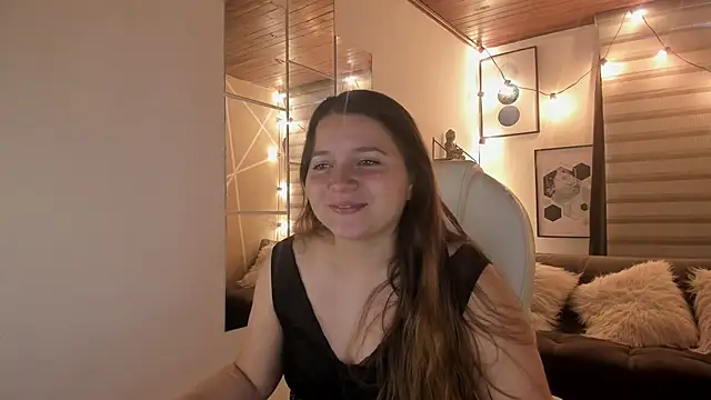Snapshot of sophiee09_ chatting on 10/14/25, 02:07 sophiee09 online show from 10/14/25, 02:07