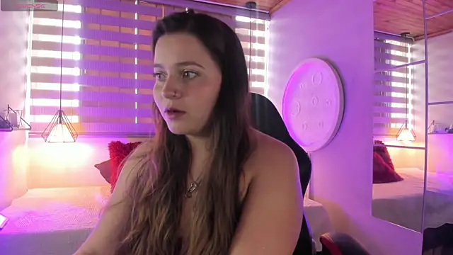 sophiee09  online show from 04/10/26, 01:40