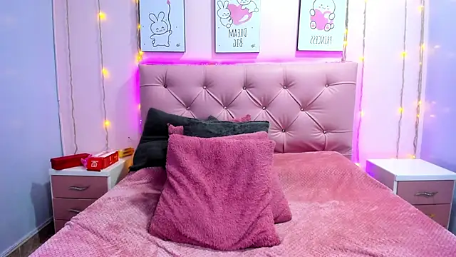 Issaa Tyler online show from 02/03/26, 06:40