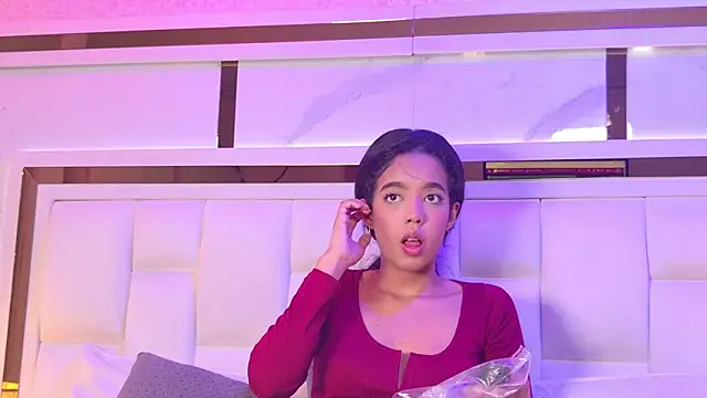 paulina cano online show from 11/10/25, 07:19