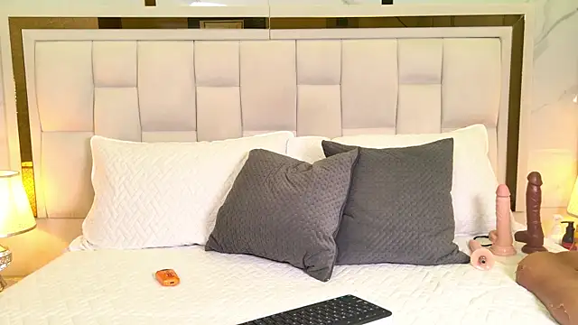 paulina cano online show from 12/04/25, 07:35