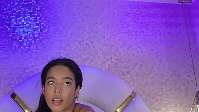 paulina cano online show from 11/06/25, 07:18