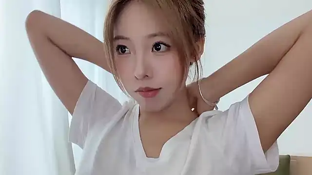 Snapshot of Meng_777 chatting on 06/19/26, 07:58 Meng 777 online show from 06/19/26, 07:58