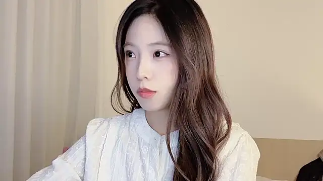 Snapshot of Meng_777 chatting on 11/24/25, 11:43 Meng 777 online show from 11/24/25, 11:43