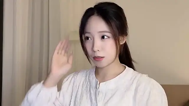 Snapshot of Meng_777 chatting on 10/27/25, 11:00 Meng 777 online show from 10/27/25, 11:00