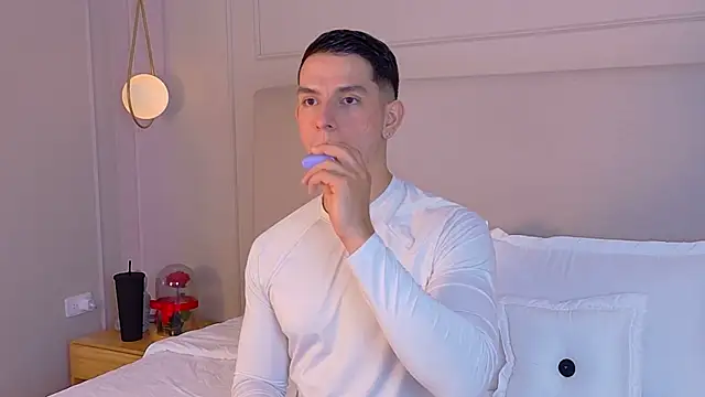 ZaneDawson online show from 11/08/25, 04:05