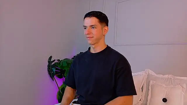 ZaneDawson online show from 12/18/25, 03:49