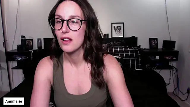 annmarieferrara online show from 11/21/25, 03:38