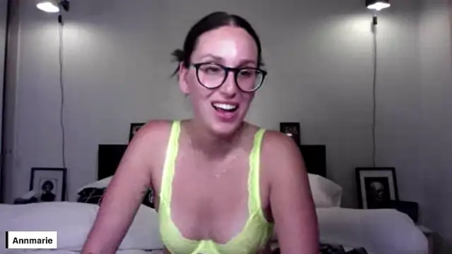 Snapshot of annmarieferrara chatting on 05/06/26, 02:48 annmarieferrara online show from 05/06/26, 02:48
