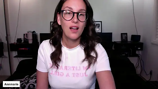 annmarieferrara online show from 10/24/25, 04:17