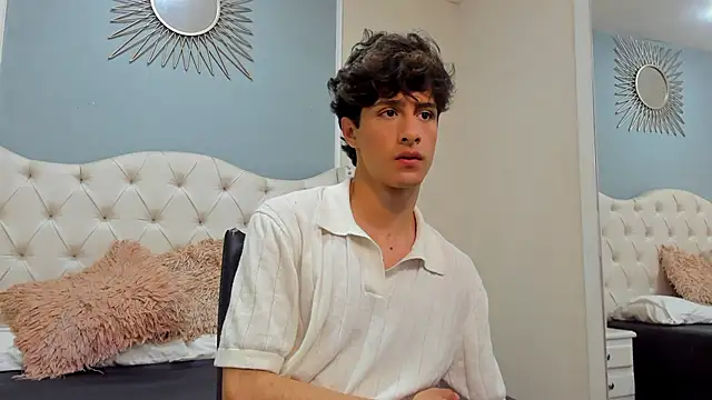 Xam Collen online show from 11/25/25, 03:34