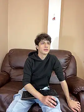 Xam Collen online show from 12/15/25, 05:08