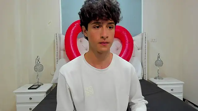 Xam Collen online show from 11/26/25, 06:19