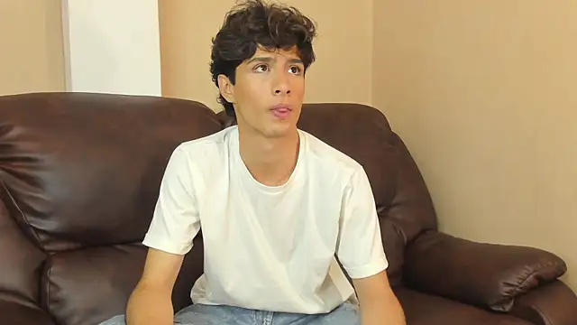 Xam Collen online show from 11/28/25, 02:39