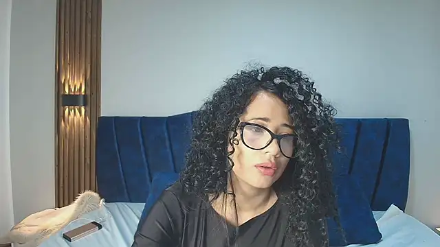 MiaHotmez online show from 09/20/25, 11:48
