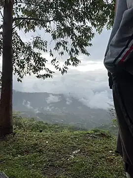 Snapshot of sky-wolves chatting on 10/10/25, 09:59 sky-wolves online show from 10/10/25, 09:59