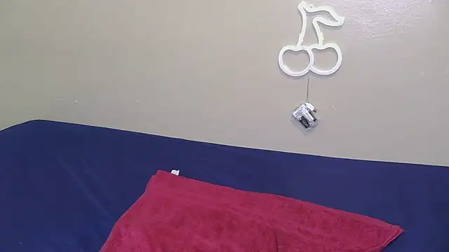 Serafynn online show from 11/06/25, 12:09