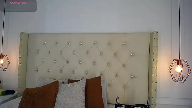 bycandy  online show from 12/19/25, 12:40