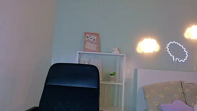 Snapshot of SarahEvans___ chatting on 11/08/25, 07:39 SarahEvans online show from 11/08/25, 07:39