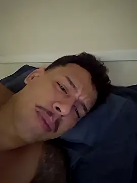 maicon9339 online show from 10/27/25, 05:19