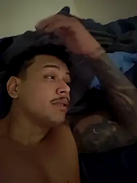 maicon9339 online show from 11/09/25, 04:38