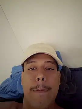 maicon9339 online show from 09/25/25, 12:38