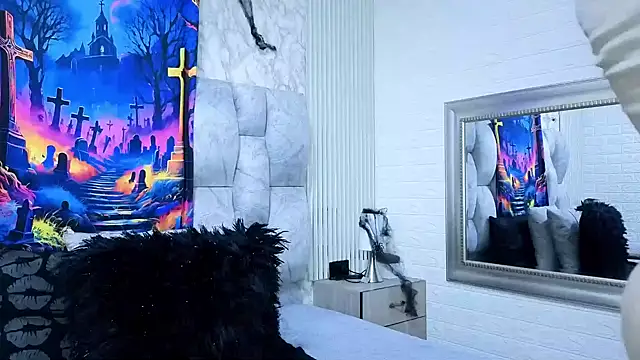 sofiagutierrez   online show from 10/17/25, 03:10