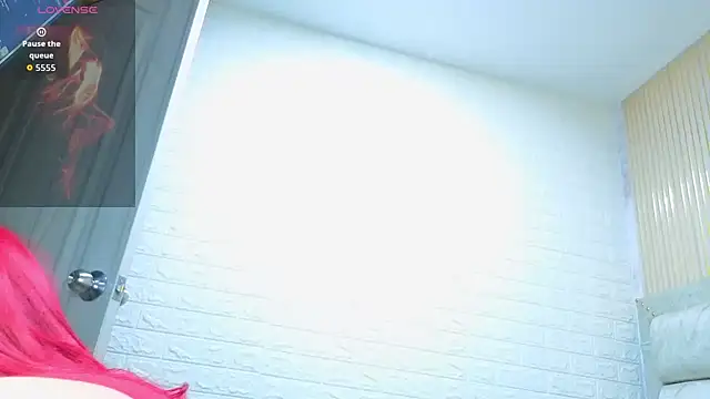 sofiagutierrez   online show from 11/28/25, 03:45