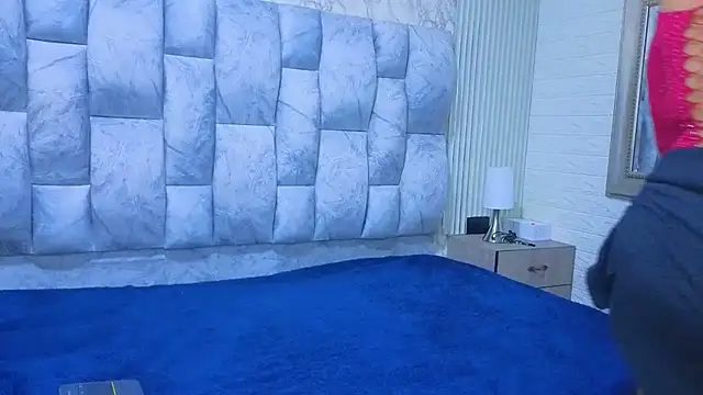 sofiagutierrez   online show from 11/09/25, 10:30