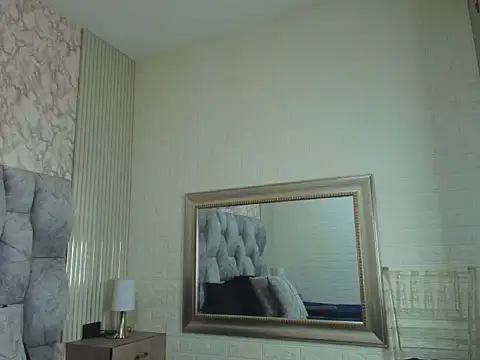 sofiagutierrez   online show from 09/25/25, 03:12