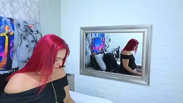 sofiagutierrez   online show from 10/21/25, 03:28