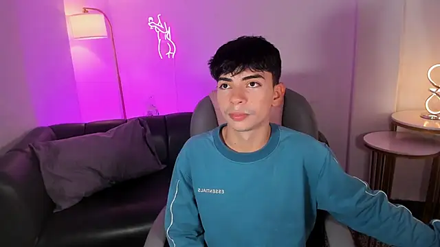 Snapshot of Peter_chase chatting on 11/27/25, 05:57 Peter chase online show from 11/27/25, 05:57